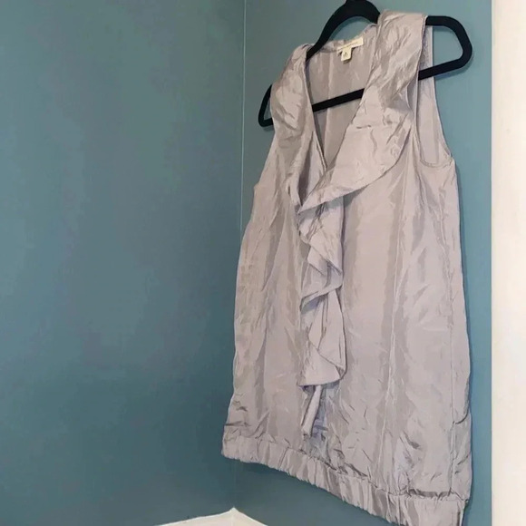 Banana Republic sleeveless 100% silk ruffle women’s top - size medium - Picture 4 of 5